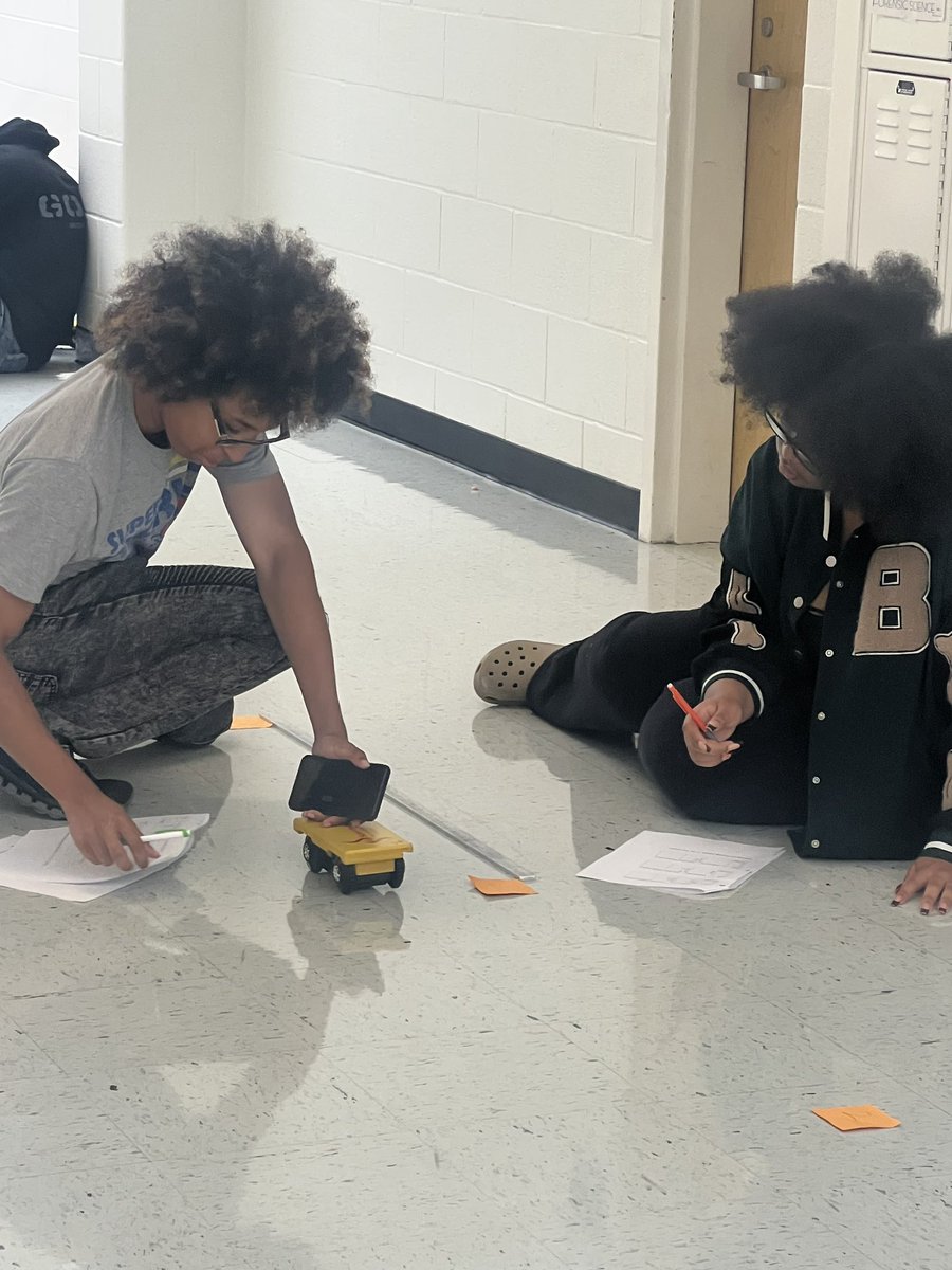 AAS_HCS's tweet photo. The need for speed!  Associates in Ms. Nadella’s physical science class tested the limits during a speed lab.  #empoweringtomorrow #associateexperience @DLinnBwell @Toni_Collie @sheppard06 @shaykele78 https://t.co/Yzx3kPRIvf