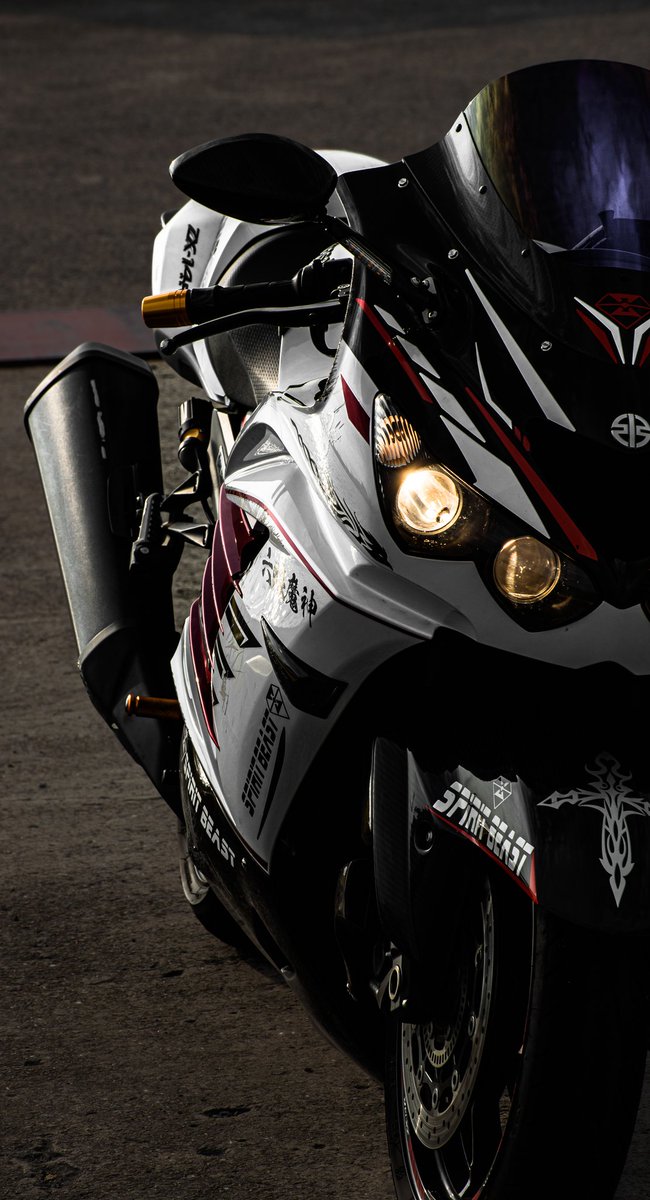 毎月14日は14Rの日 #zx14R #マジカルレーシング 今月も来たぜ俺達の日