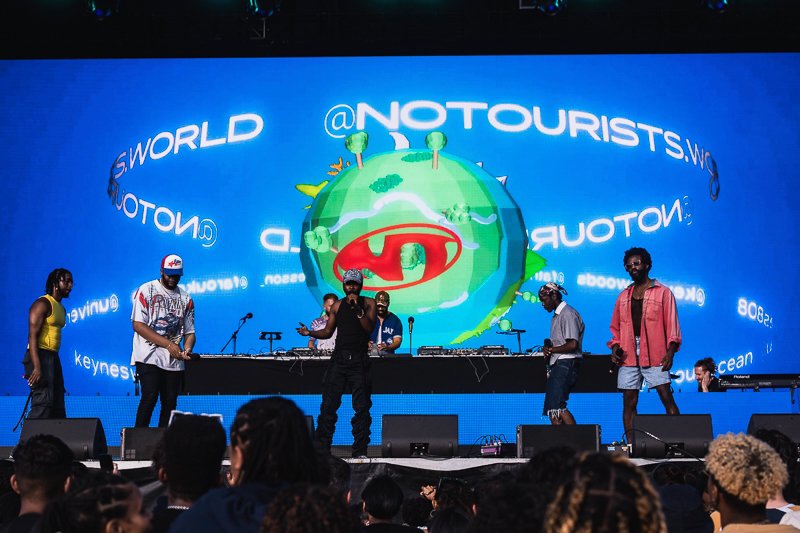 On Friday, <a href="/notouristsworld/">No Tourists</a> played <a href="/Manifesto_TO/">Manifesto</a> Presents: The Block Party at <a href="/RBCEchoBeach/">RBC Echo Beach</a> - QRO photos: qromag.com/concert_galler…