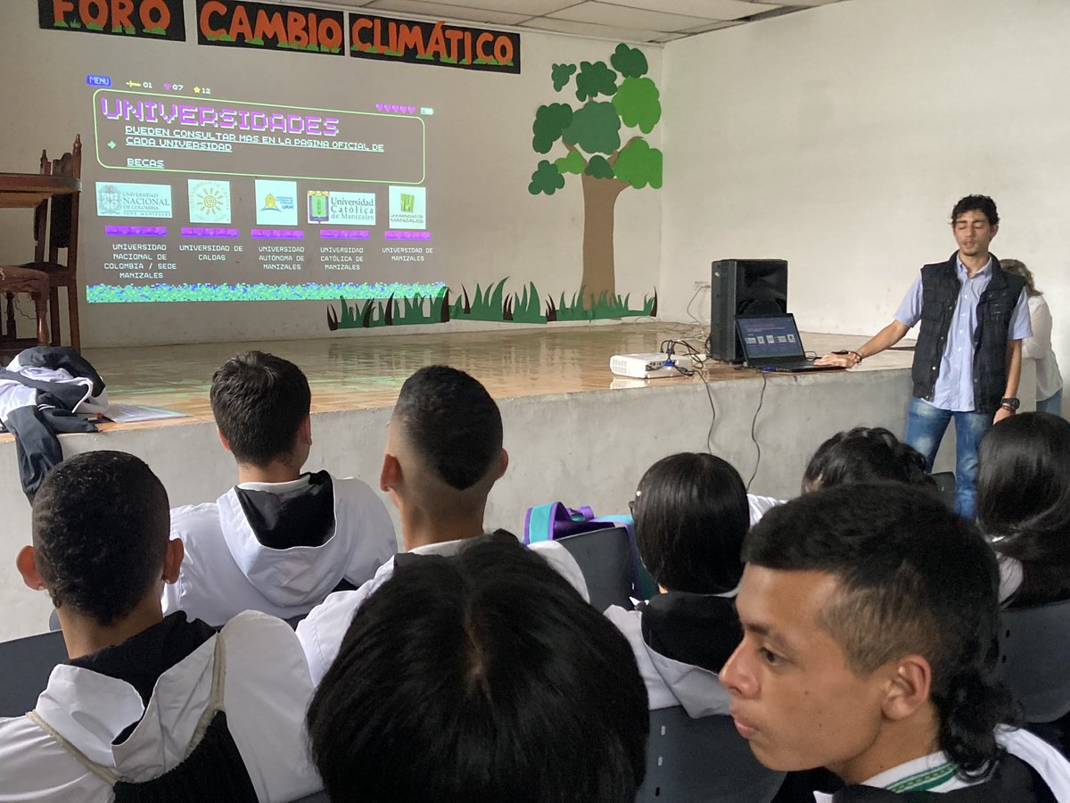 luisadelapavam's tweet photo. En clase de Orientación Socio Ocupacional #iegrancolombiamanizales tenemos los mejores aliados motivación paso a la U Invitados especiales egresado Carlos Arturo González estudiante de Ing. Industrial y su docente tutor de la U. Nacional. @leonida84301474 @elipacheca https://t.co/BRNiiB0HwC