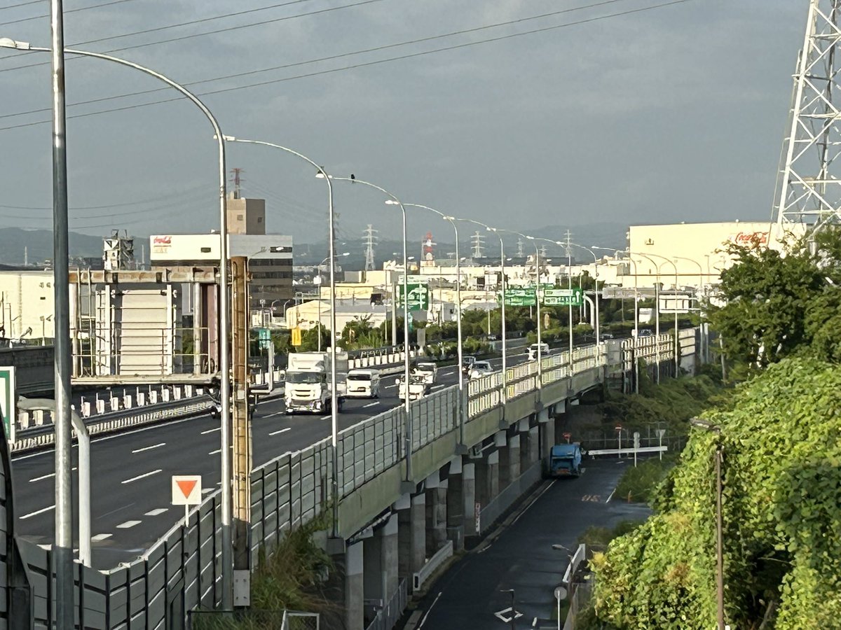 0505Q's tweet photo. 順調順調🎶
流れてます

#東名高速 
#海老名SA
#帰省ラッシュ https://t.co/Fuj1Rwaabo