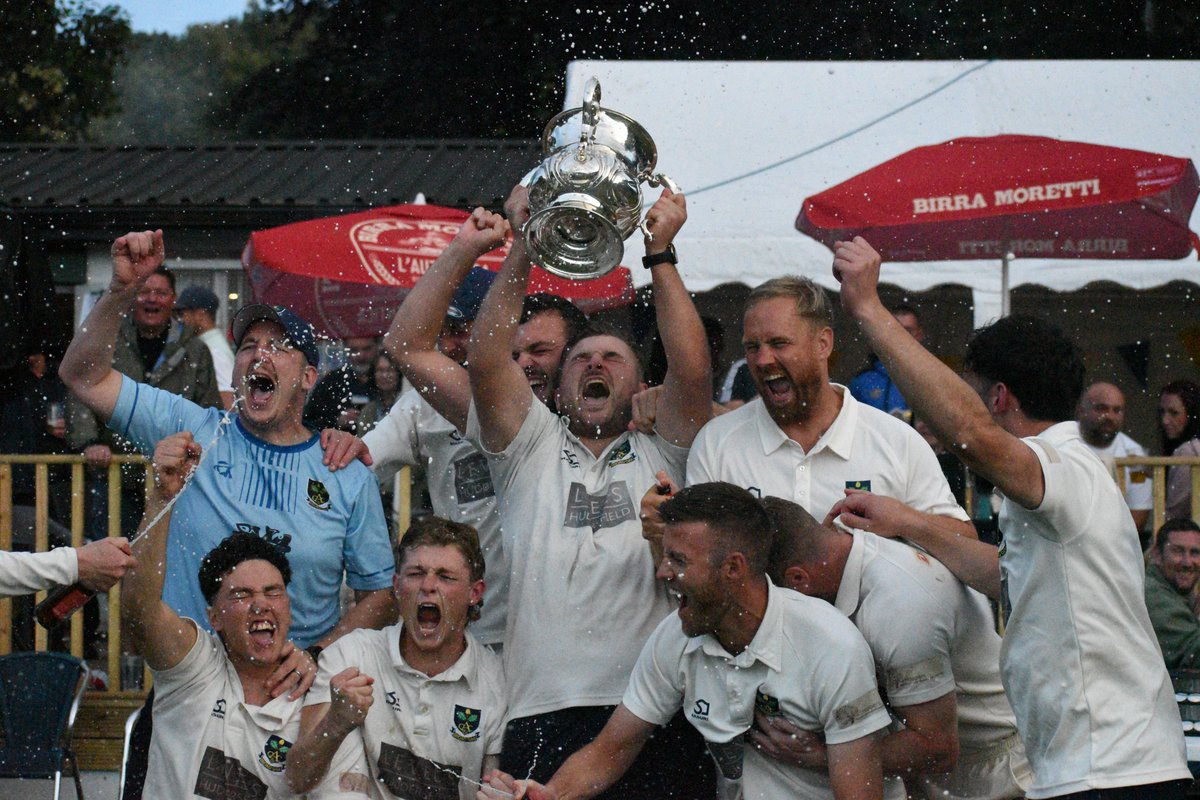 HuddCricket's tweet photo. That cup lift moment for @bocchudds #SykesCup https://t.co/KilFGN8BoK