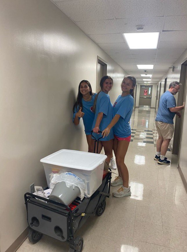 ICC_Soccer's tweet photo. Campus Move In Day!! Our women’s ⚽️ team was able to give some help to new &amp; returning @itawambacc students while they moved into their dorm rooms for the Fall 2023 semester.  #ICCfamily #RollTribe https://t.co/mcDyY8iHmh