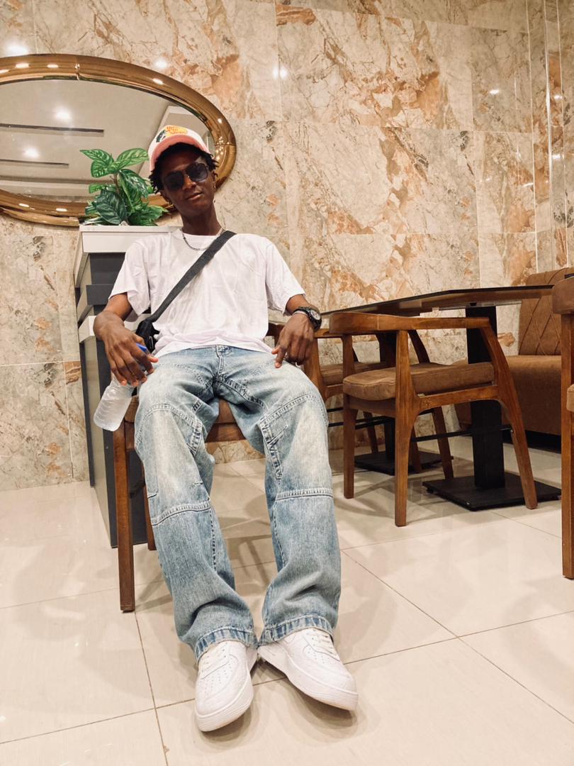 _kikis001's tweet photo. Unapproachable Unavailable Out of reach 🔥 https://t.co/HytHXMKRyf