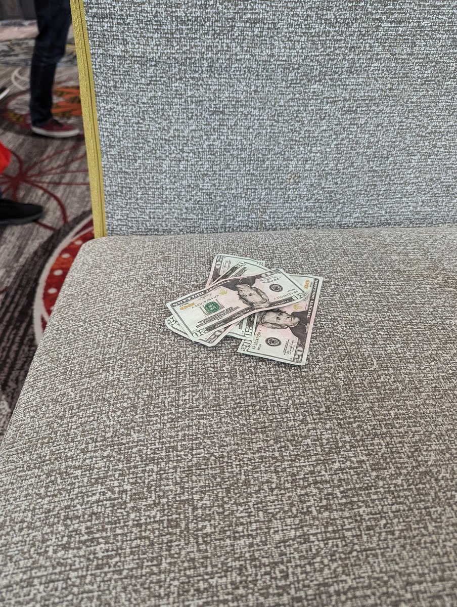 BrianBarberIs's tweet photo. There's no where else like #defcon 😎🙌😂🦝
#defcon31 #infosec #Hacking https://t.co/cBP1akgLpU