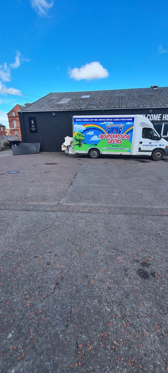 BouncearoundC's tweet photo. It was great to be back at R8 Church ⛪️ 

For there FUNDAY 🥳

Have fun EVERYONE 

WE offer GREAT DEALS on MULTI-HIRE 💵

To BOOK 📖 with US click the link BELOW ⬇️ 

https://t.co/e6TFrOE2mm ⭐️⭐️⭐️⭐️⭐️ https://t.co/SiuAfx3up2
