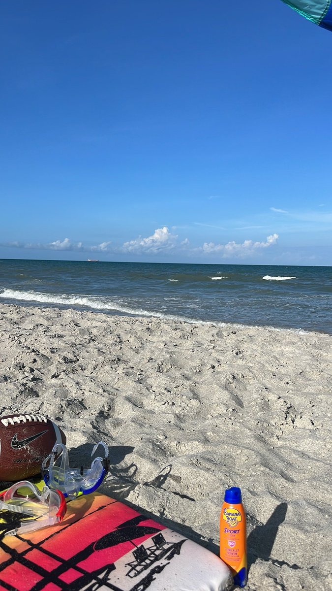 FranDuggan's tweet photo. Not a bad Sunday when this is your backyard #SpaceCoast #LongFlorida https://t.co/nMmr0cmsHl