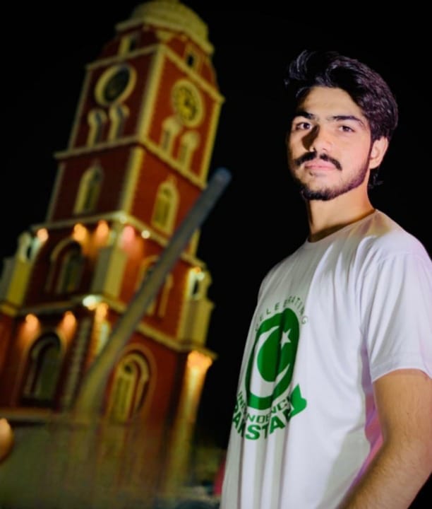 M_UsmanAzhar12's tweet photo. #14August2023 🇵🇰 #قومی_زبان 
لازم ہے کہ ہم بھی دیکھیں گئے !!  ❤ https://t.co/ojuoJ4Wzfd