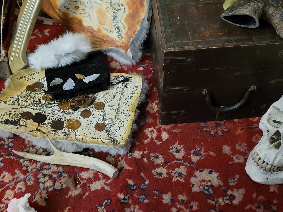 LordRWRScheiner's tweet photo. Live likea Hyborian!
Just a few items from my Hyborian kit. Mostly stone age to bronze age with a few items of iron and steel. I'm a huge Conan the Barbarian fan. See the deepone head under the Coyote hat.
#Hyborian #Hyboria #Conan #Stygia #Aquilonia #Barbarian #Caveman #REH https://t.co/VOAiLDiIgz