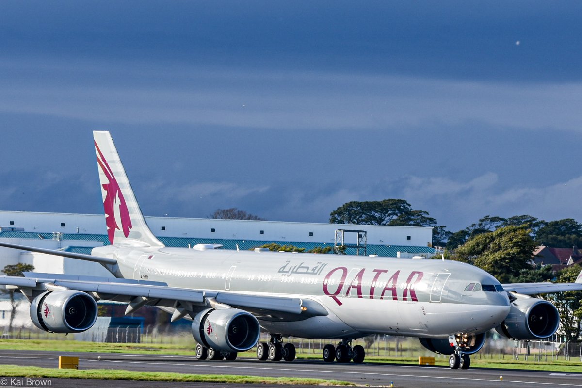 KB_Photos07's tweet photo. Qatar Amiri A340 QAF6 A7-HHH arrives at Prestwick 13/08/23 #QAF6 #Qatar #Amiri #A7HHH #A340 #Airbus #Prestwick #Prestwickairport #aviation #Avgeek #planespotting https://t.co/GXQGS7HSFU