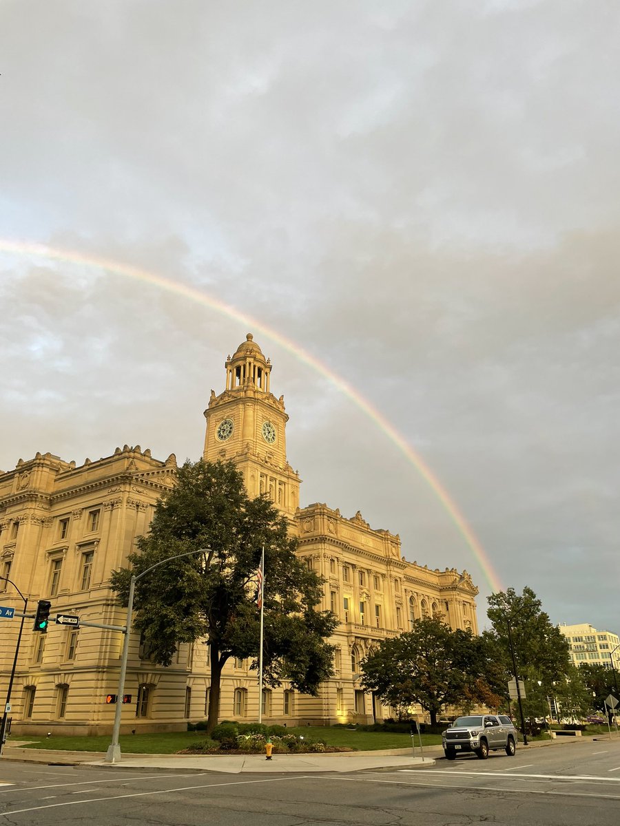 Lovely to be in Des Moines where there’s probably always a rainbow over the Courthouse. #IowaStateFair