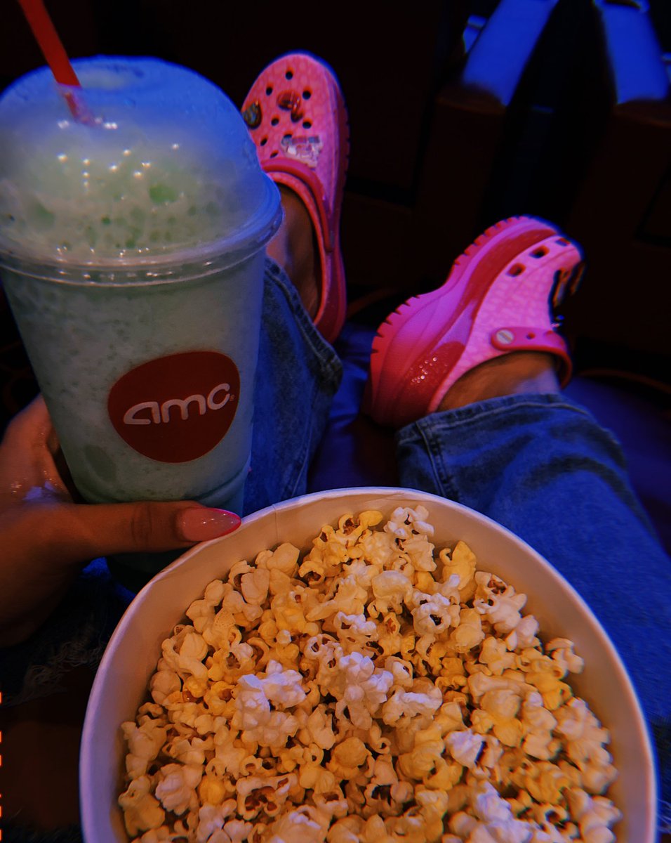 adrianax0's tweet photo. loving all the pink💕💖🌸 https://t.co/tj4xwhiRYk