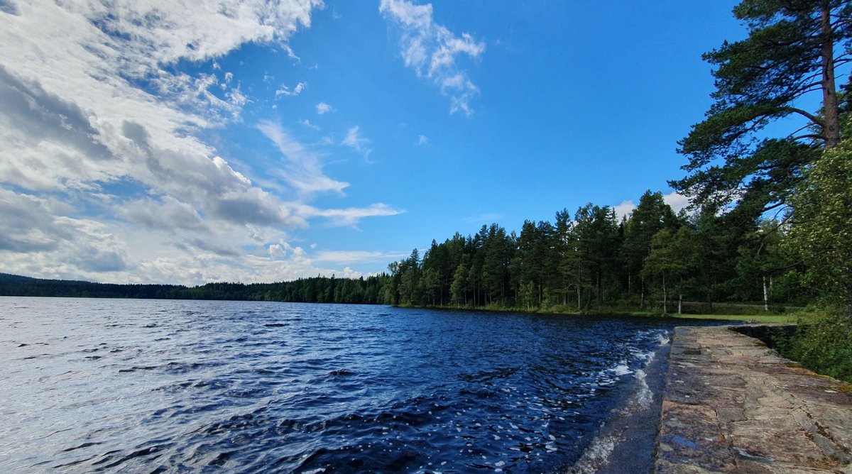 yooynas's tweet photo. #Norway #Hakadal https://t.co/GDMJLcIOV1