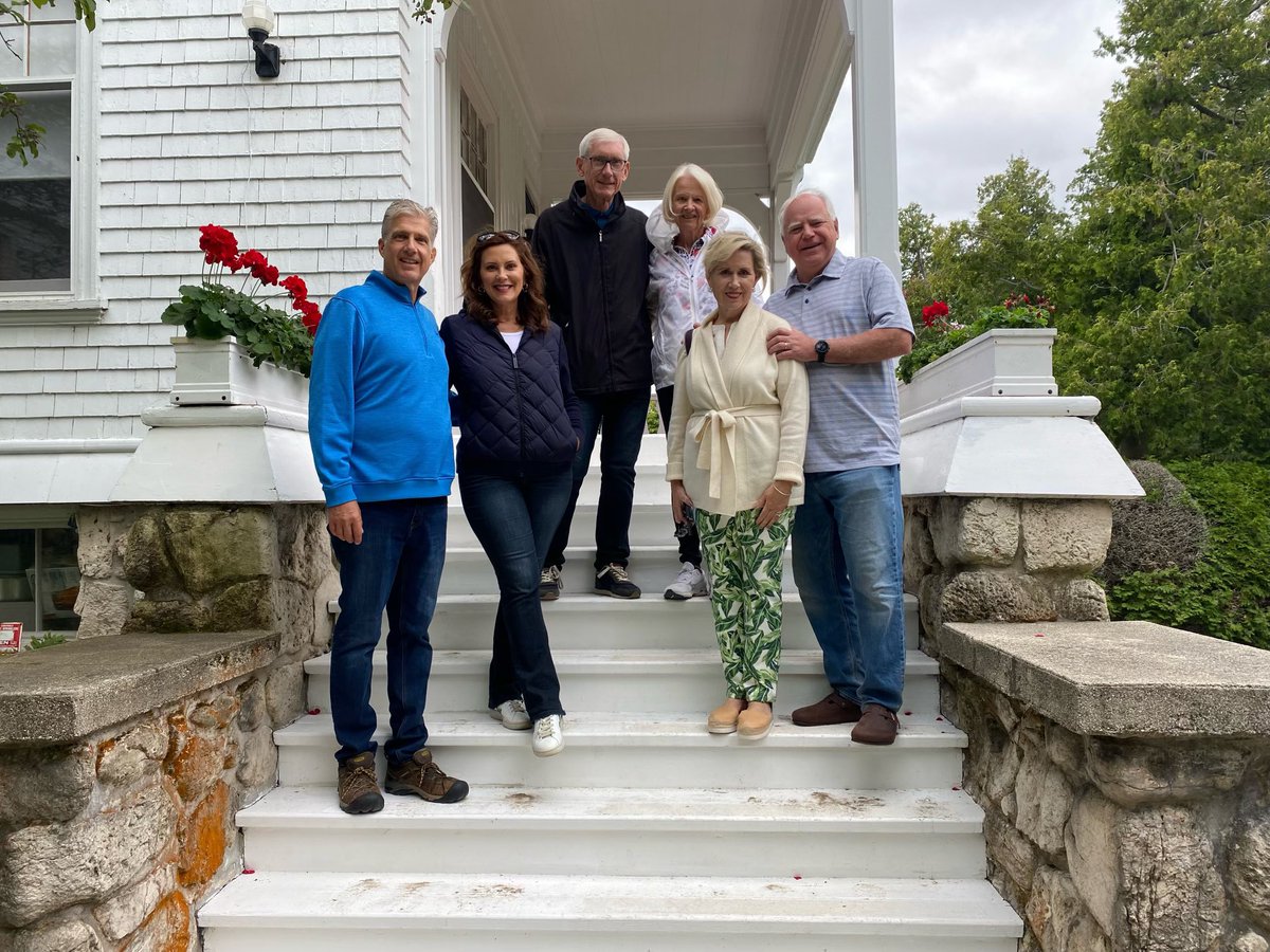 Governor Tim Walz tweet media