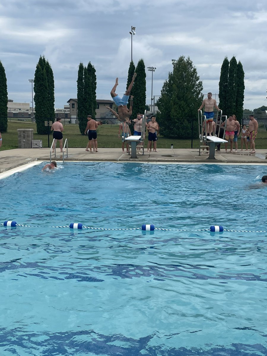 【Ｐｏｏｌ　Ｄａｙ】 🏊‍♂️🩳🌥️

#SLEDGE