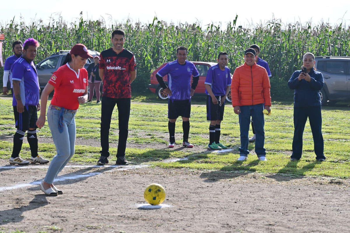GabyGamboa_S's tweet photo. Domingo futbolero en el torneo relámpago de la liga de fútbol tototl. 

A través de @LatidoM seguiremos impulsando el deporte y la sana convivencia. https://t.co/JvyaQR4JcO