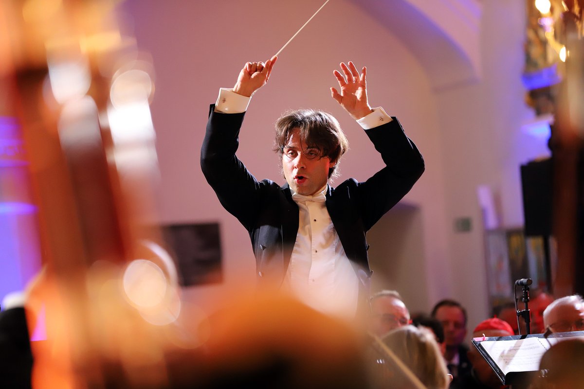 oblaci_pl's tweet photo. W Kodniu odbyła się prapremiera Oratorium o Matce Bożej Kodeńskiej
#oblaci #Kodeń #300LatKoronacji #TuBijeSercePodlasia #koncert #oratorium @FilharmoniaLbl @DiecSiedlce @ArchKrakowska https://t.co/HZIzSnFs6L