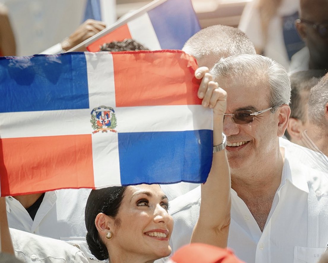yrisledesma's tweet photo. Ni un paso atrás, #LuisSigue4Mas https://t.co/uEWdk6LsNx