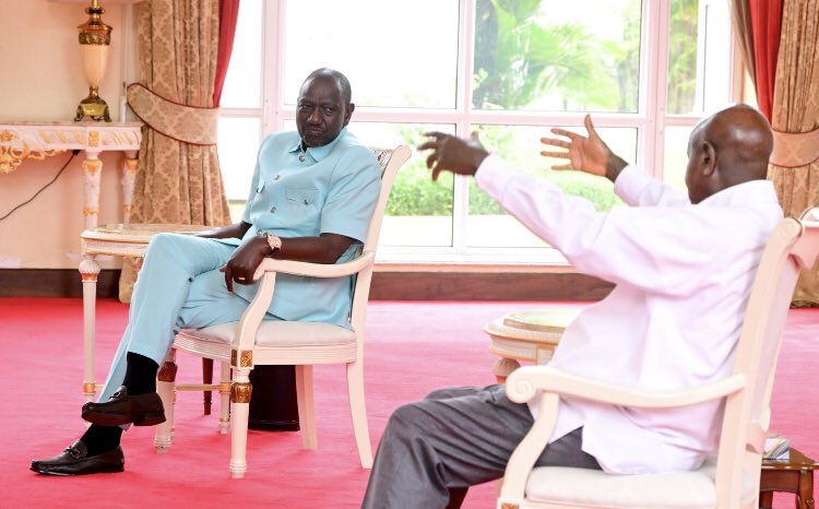 President @WilliamsRuto makes a day call to his Uganda counterpart President @KagutaMuseveni .