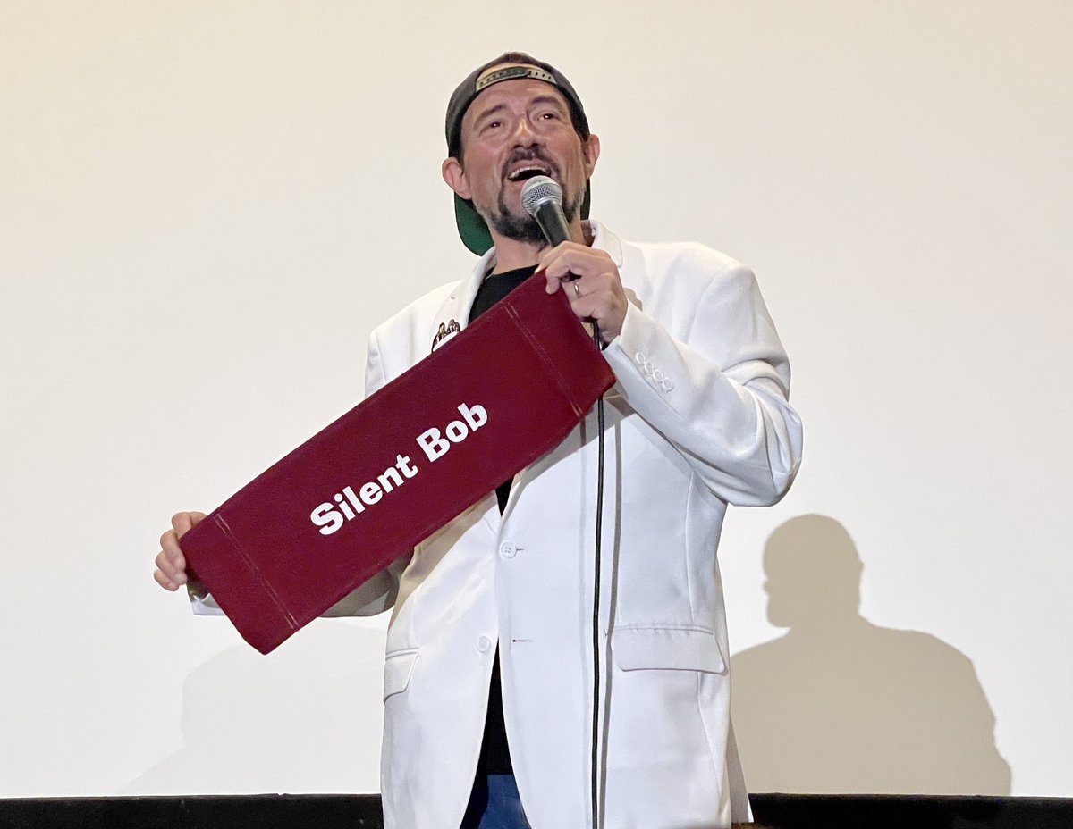 TheMadDogDave's tweet photo. Saw #Dogma #WatchWithKev on Sat and then @ShootingClerks with cast and crew today! So cool to see so many familiar faces on stage and hear their experiences with #Clerks. Thank you @ThatKevinSmith &amp; team for a fun weekend at @SmodCinemas! https://t.co/9mJDHorojY