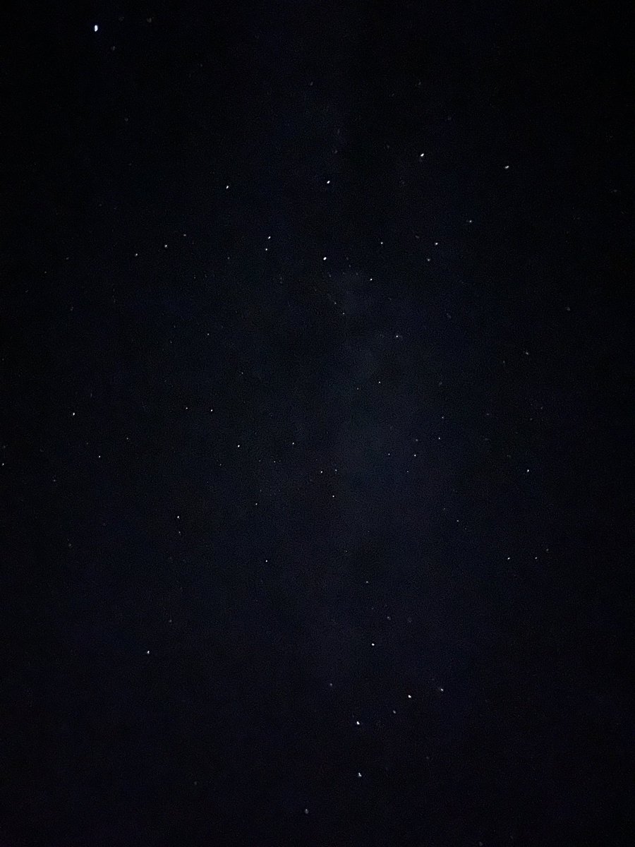 robvalles1's tweet photo. A Sky full of stars 🌌 https://t.co/oyKqps23MB