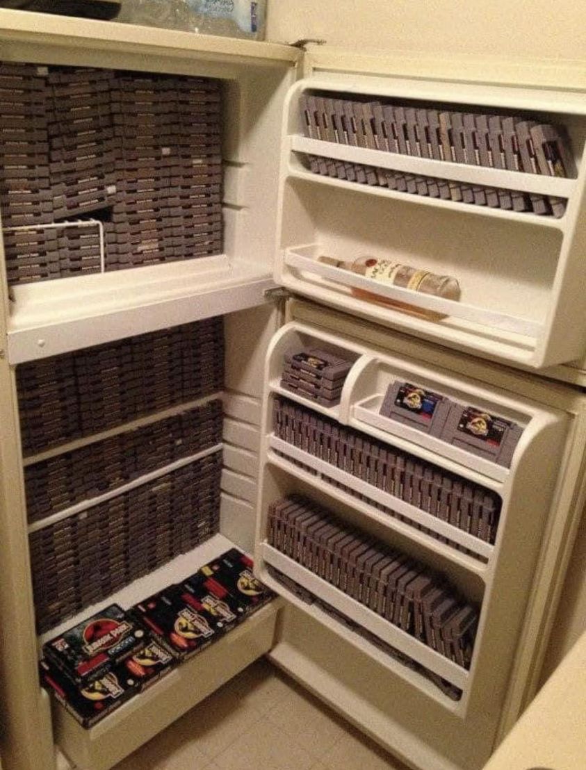 Veveverser's tweet photo. Local guy in NZ selling his collection of PAL Jurassic Park SNES games. Reminded me of #vevefam 

Meme worthy?

@davidyunz maybe you would be interested? 😂

#veve #veveverse #ecomifam https://t.co/vpj57wOLNF