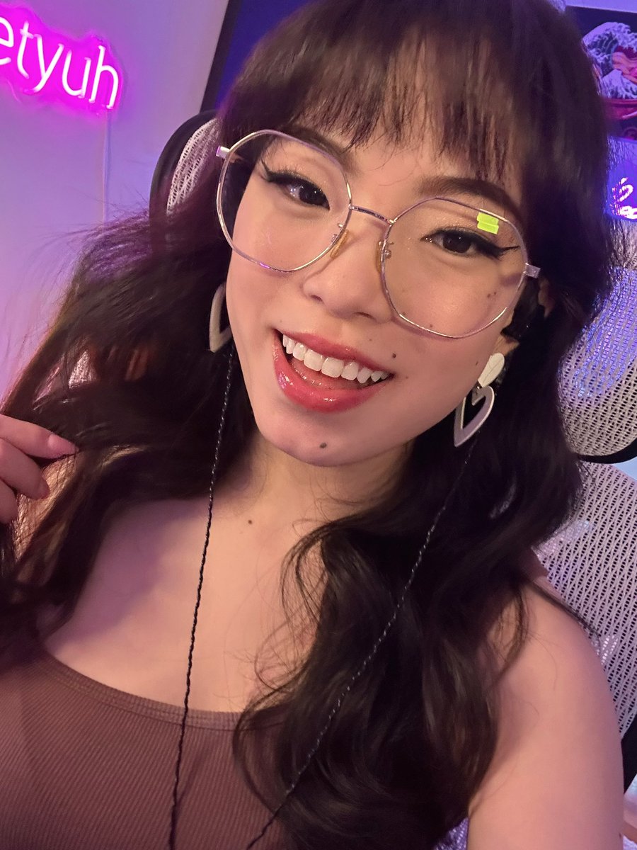 losing rr for charity ✨live on twitch! 

Don’t miss my #StreamForWishes today in honor of #SummerOfWishes! Your support & donations will help grant life changing wishes for @MakeAWish kids around the country this summer! Join me today ✨💜