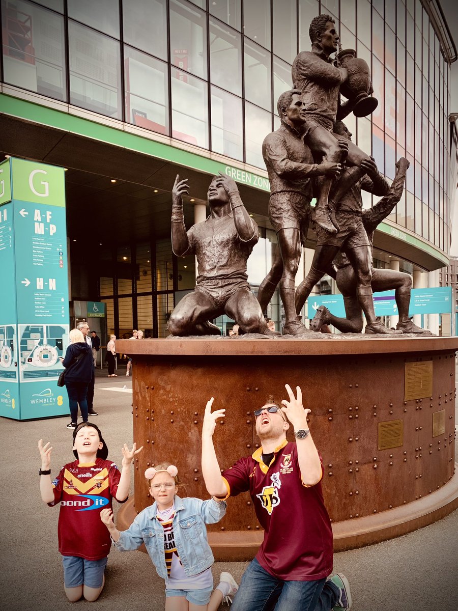 J_Giblin's tweet photo. Wembley Cup Final, completed it mate. https://t.co/TsKTmzSPi6