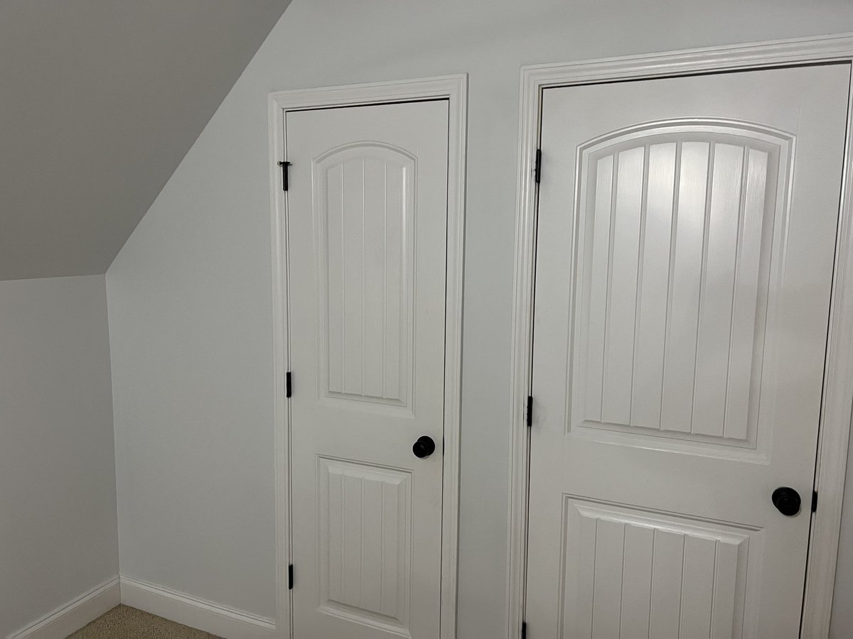 My youngest daughter turns 10 in a few days.  Paint her room white was on her birthday list.  Sherwin Williams 6252 Ice Cube.  Too sore to say anything more 🩹