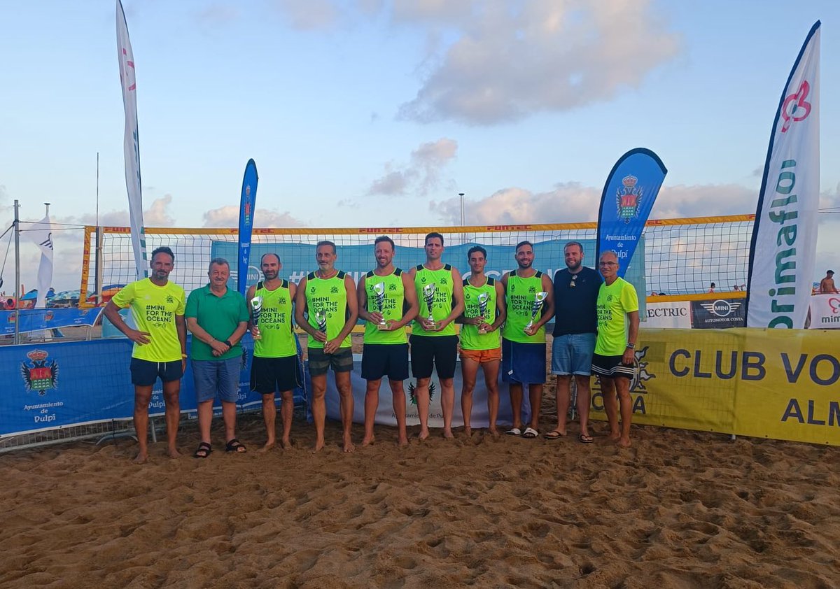 CVoleyPlayaAlme's tweet photo. 🏆 Podium Categoría Masculina

🗓️ San Juan de los Terreros (Pulpí) 

☺️ 𝐌𝐈𝐍𝐈 𝐓𝐨𝐮𝐫 𝐕𝐨𝐥𝐞𝐲 𝐏𝐥𝐚𝐲𝐚 𝟐𝟎𝟐𝟑

#Voleibol #VoleyPlaya #Voley #Playa #Beachvolley #Beach #Volley #Almería #Almeria #Pulpi #Terreros #CaboDeGata #Summer #Verano #Paraiso #Paraíso #Paradise https://t.co/10BF825K4S