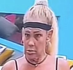 NastySoro's tweet photo. Que risa ver colapsada a niurka por que Wendy logró hacer en la casa de los famosos lo que ella no pudo ni en su perra vida. Cuando una suprema nueva nace a la vieja se le hace boca de Tatiana. https://t.co/vHDQj0TEFL