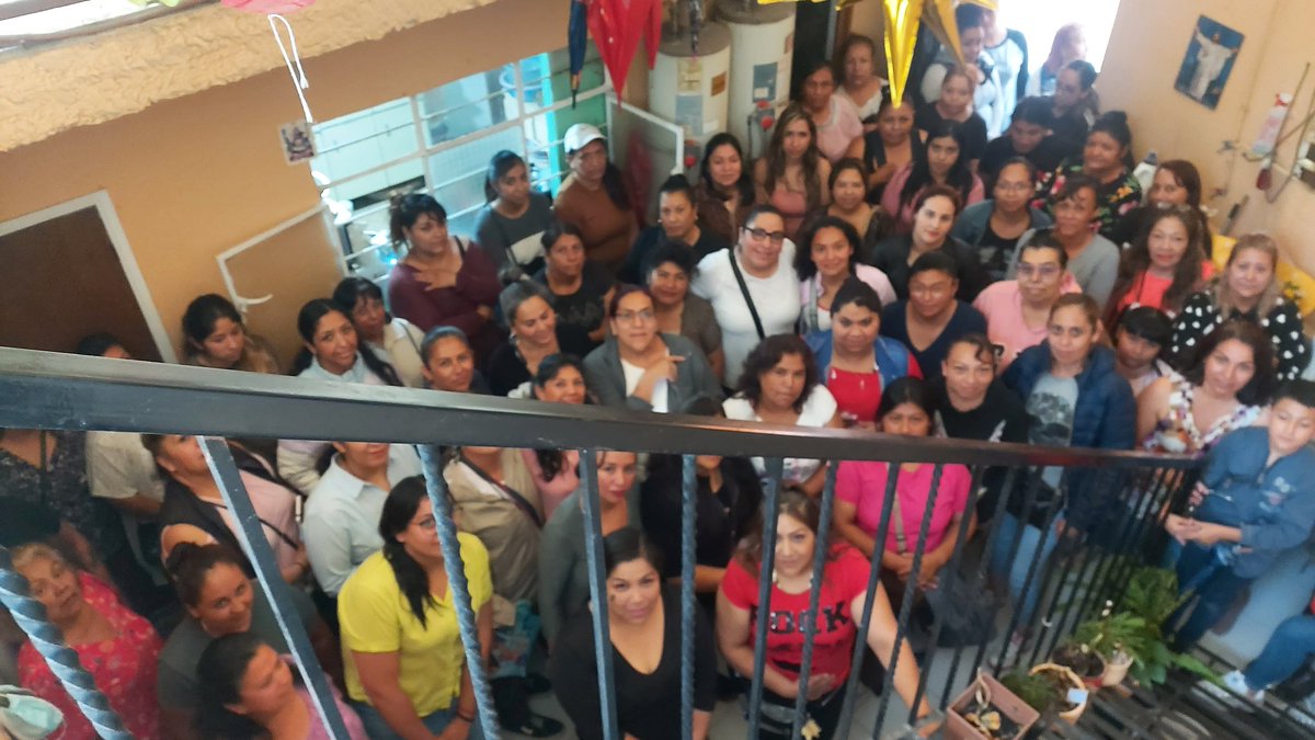 Distrito 26
Somos el equipo #ADM
<a href="/erikitazerep/">Erika P. R.</a> 
<a href="/EduardoFloMa1/">Eduardo Flores</a> 
Tarde lluviosa con las amigas izcallenses de la quebrada!!!