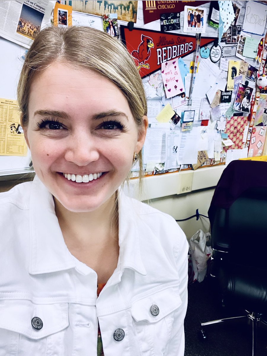 MsKristenPorter's tweet photo. Welcome Back to School! 👩🏼‍🏫📚Here’s to a great YEAR TEN! 🤗 #BackToSchool https://t.co/Myx06eLLBS