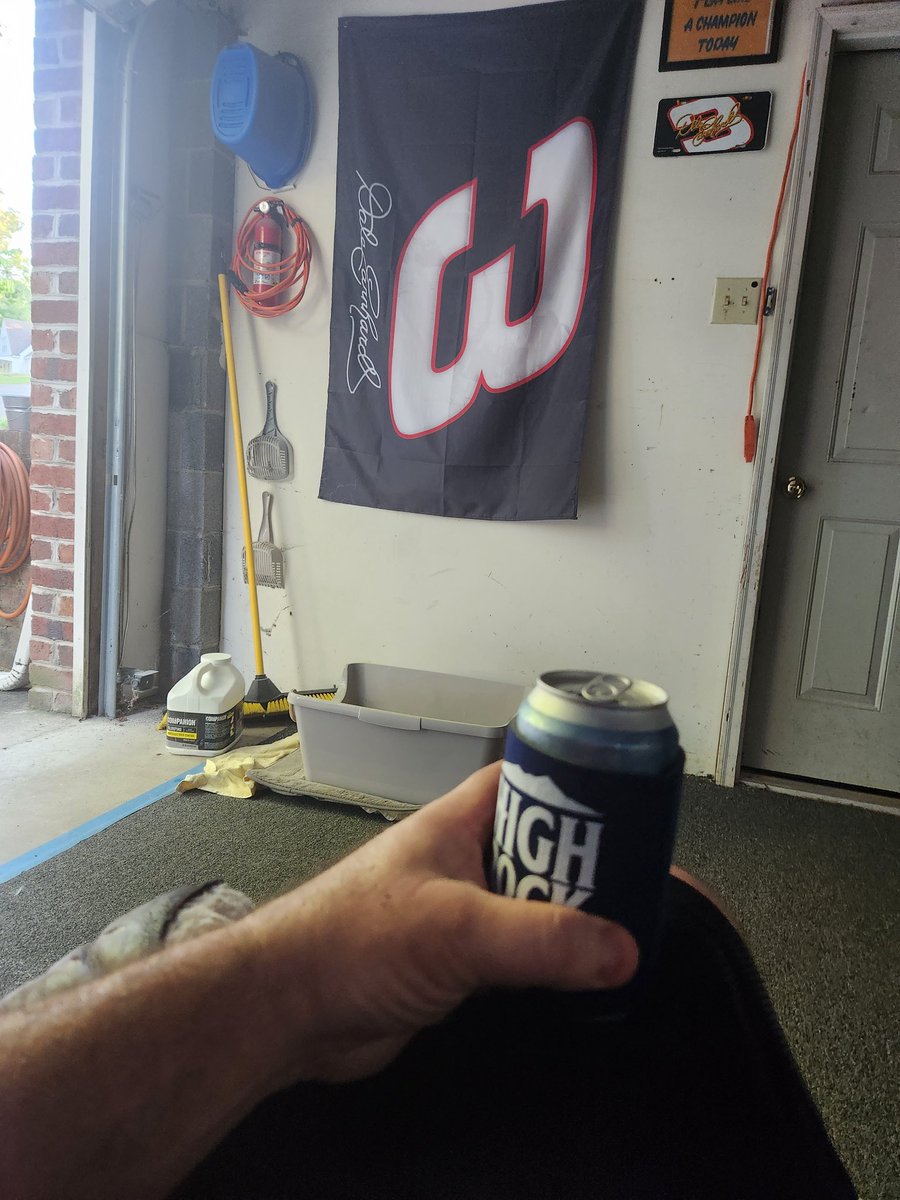 dcrum15's tweet image. Great call @LandonHuffman !
#buschlight #high Rock Vodka