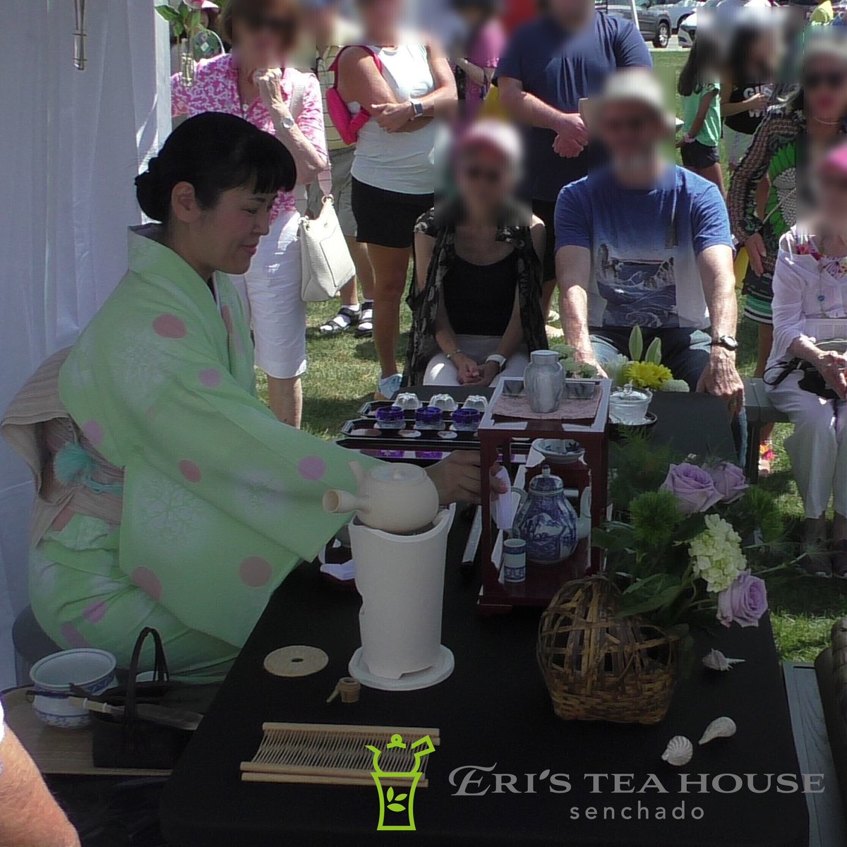 eristeahouse's tweet photo. Thank you for coming to ERI’S TEA HOUSE demonstration!
I’m glad to had have met so many people who are interested Sencha-do.
Please visit ERI’S TEA HOUSE.
You will be able to learn in my Sencha tea ceremony room.
Thank you! https://t.co/V7m92NC3CS