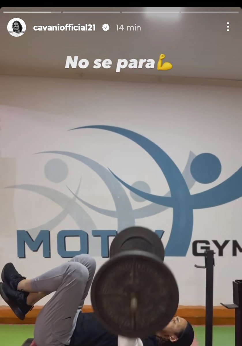 xmilianx_'s tweet photo. Tengo cosas de Cavani https://t.co/sfLf9kaLTC