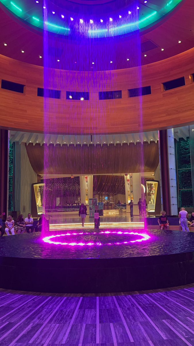 Addicted to waterfalls, it feels so relaxing 😍