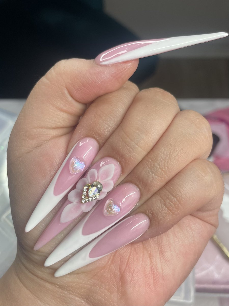 PressNessa's tweet image. Sale! Full sets are $45 any length and design dm to book an appointment 
Or Order your custom press ons now 

nessasbeautysupplystore.com
#nailsoftheday #pressonnailsforsale #nailsnailsnailsnails #pressonnailset #acrylicnails #acrylicnailsdesign #nailsdesign