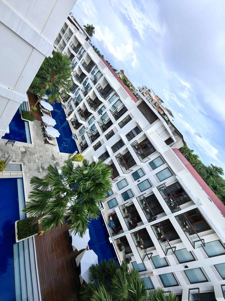 CocoZhao16's tweet photo. Hello the Philippines. Hello Boracay. Hello Ms. Kim. 早安菲律賓。早安長灘島。早安金老師。 https://t.co/pDJTIaM2Up