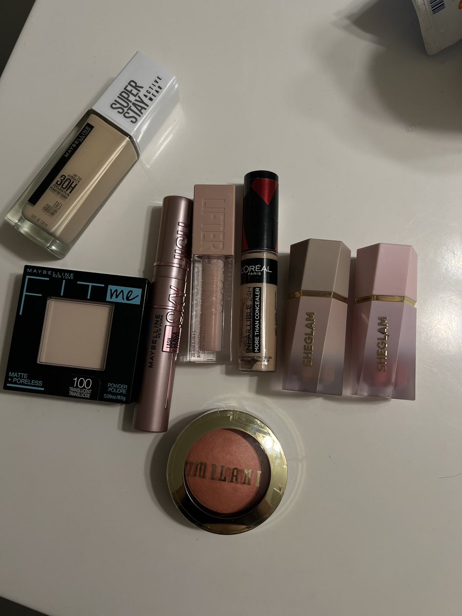 mis útiles escolares: