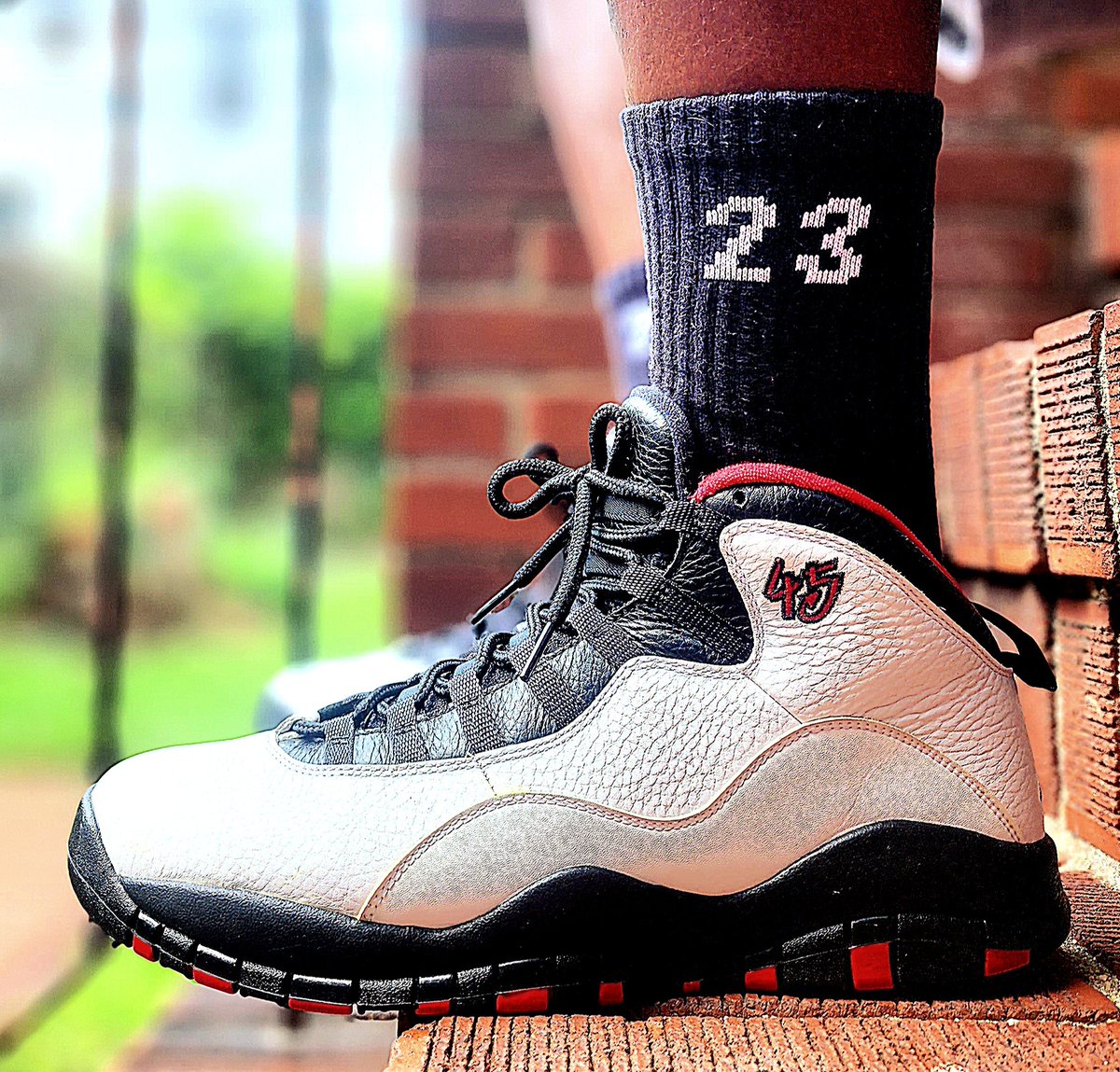 cutty03bk's tweet photo. #KOTDss
I may wear these black toes for a couple of days straight....
#Nike
#Jordan1lowsBlackToes
#Jordan10s
#DonaldTrumps
23 socks in the Donald Trumps (45s) Js ๐๐ฟ๐๐ฟs
"Stop trying to outsmart the truth, & let it have its day"... https://t.co/OFAtJrKD6s