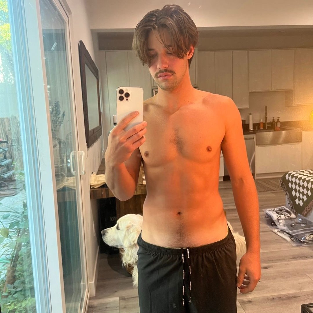 raro_emanuele's tweet image. #camerondallas