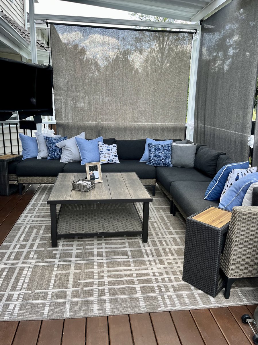 tenaciouspita's tweet image. I survived the shower.. started at noon… last people left at 8pm yesterday . Today you will find me here….in this corner of my yard probably sleeping 💤 
#showerisover #sotired