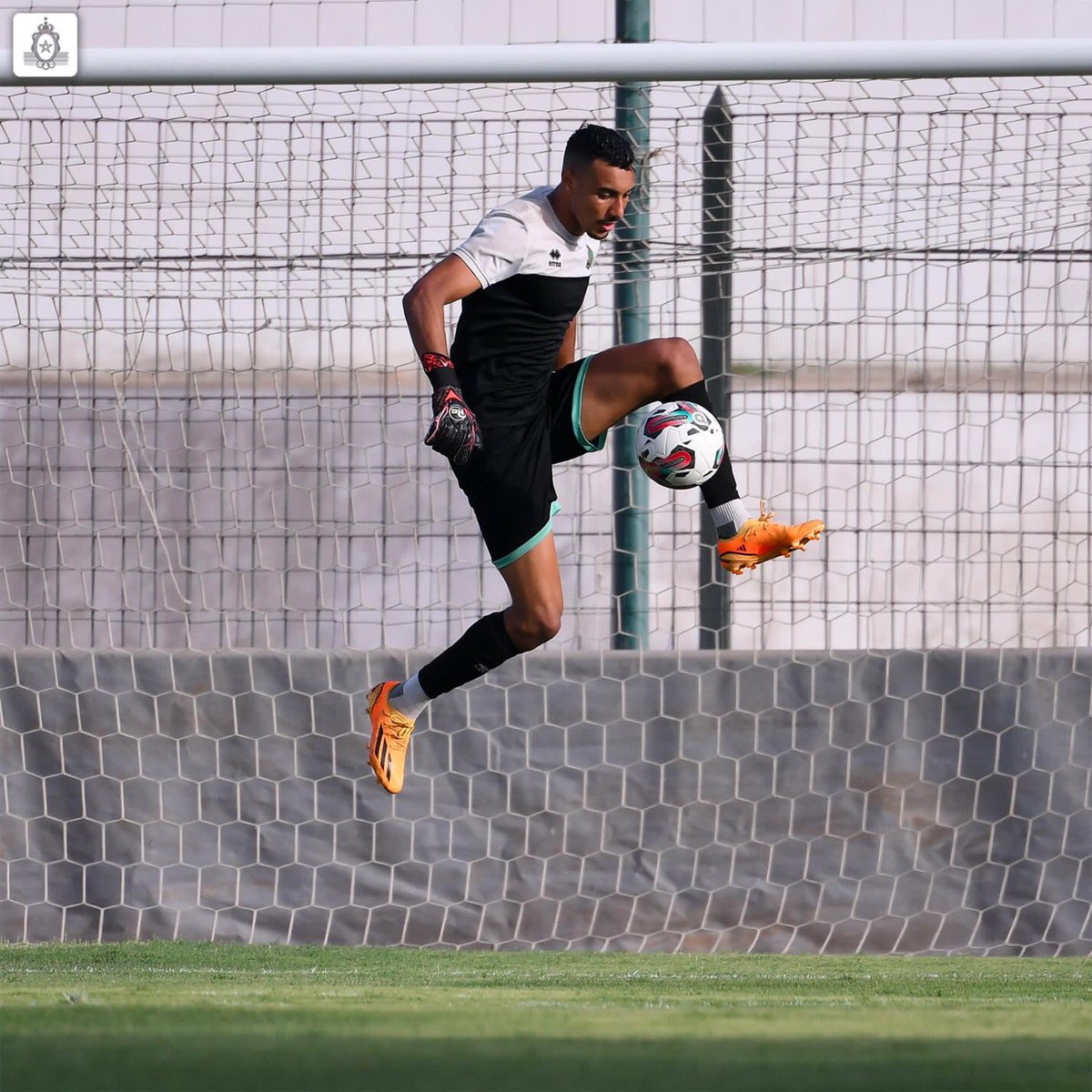 Asfartweets's tweet photo. 📸 The match ended in a draw 2️⃣- 2️⃣
#ASFARFUS #Derby 🔴⚫️🟢🇲🇦 https://t.co/lY8R8rBsuV