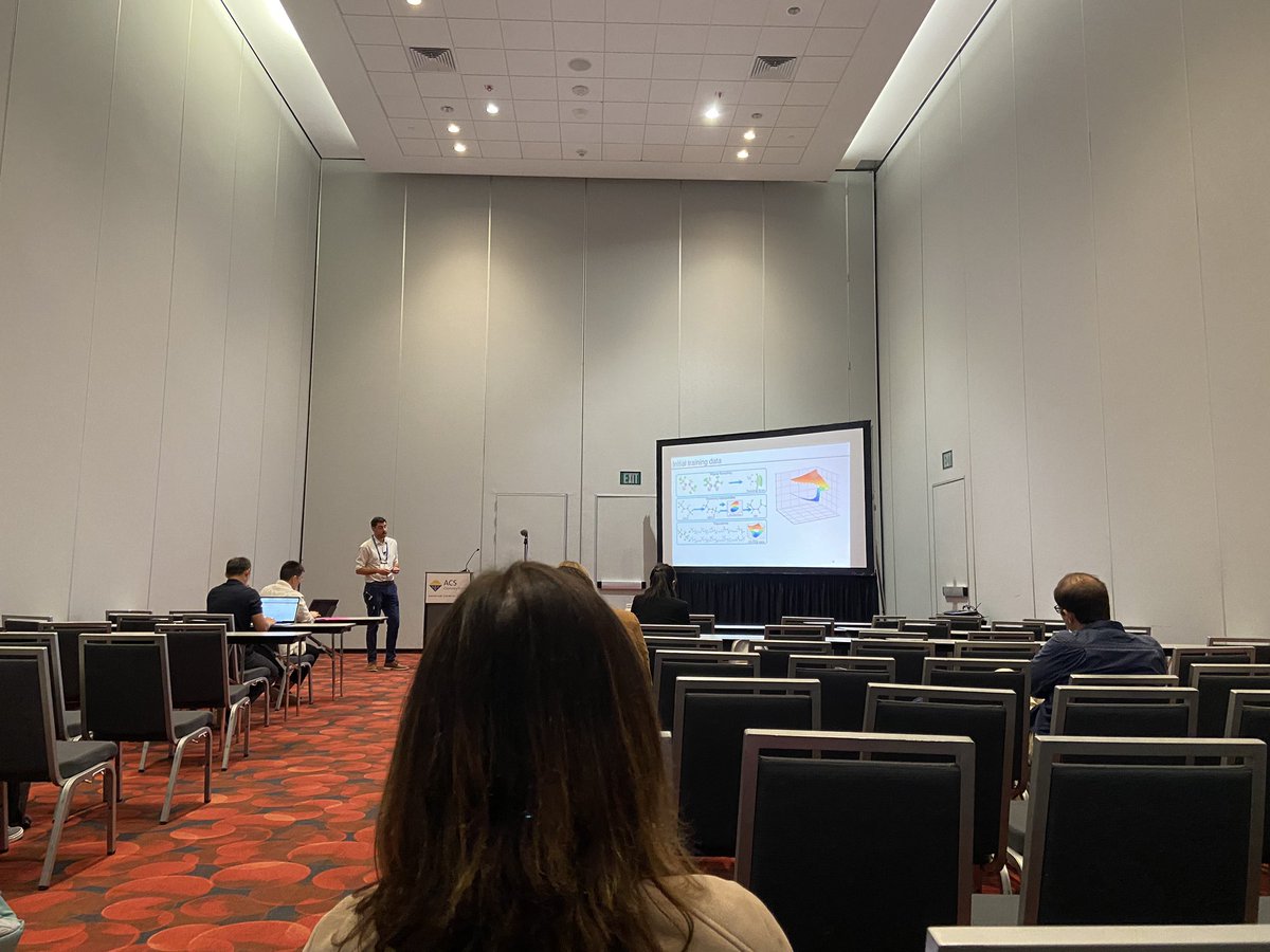 leticia_a_gomes's tweet photo. Amazing talk by my advisor @StevenLopez_neu at ACS about machine learning-accelerated photodynamics simulations! #compchem #ACSSF https://t.co/HC0Neb1M95