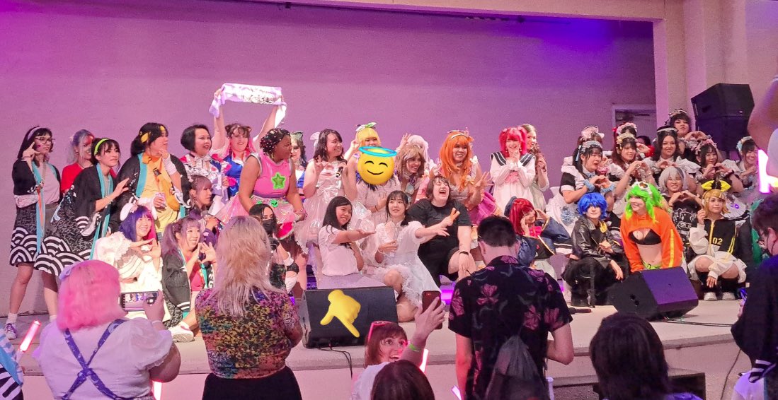 UnicornSocks13's tweet photo. One of the things about #SCIF2023 that happened was that someone I never met before told me I had main character energy when I was cheering. Which I think is only possible cause the idols on stage sparkled so much ✨ (ft. my dumb butt trying to take the group pic in selfie mode) https://t.co/ayNYU7imHh