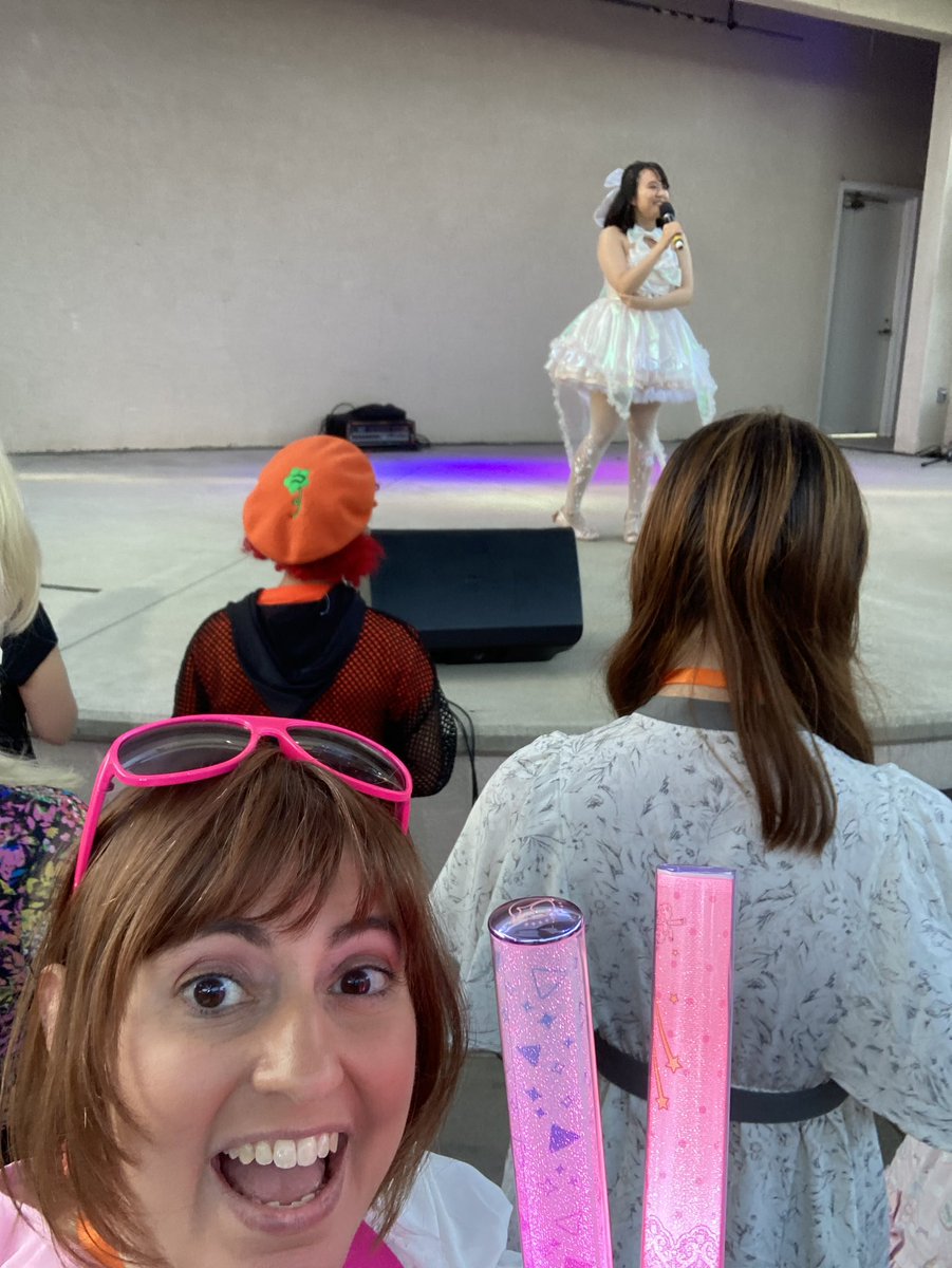 UnicornSocks13's tweet photo. One of the things about #SCIF2023 that happened was that someone I never met before told me I had main character energy when I was cheering. Which I think is only possible cause the idols on stage sparkled so much ✨ (ft. my dumb butt trying to take the group pic in selfie mode) https://t.co/ayNYU7imHh