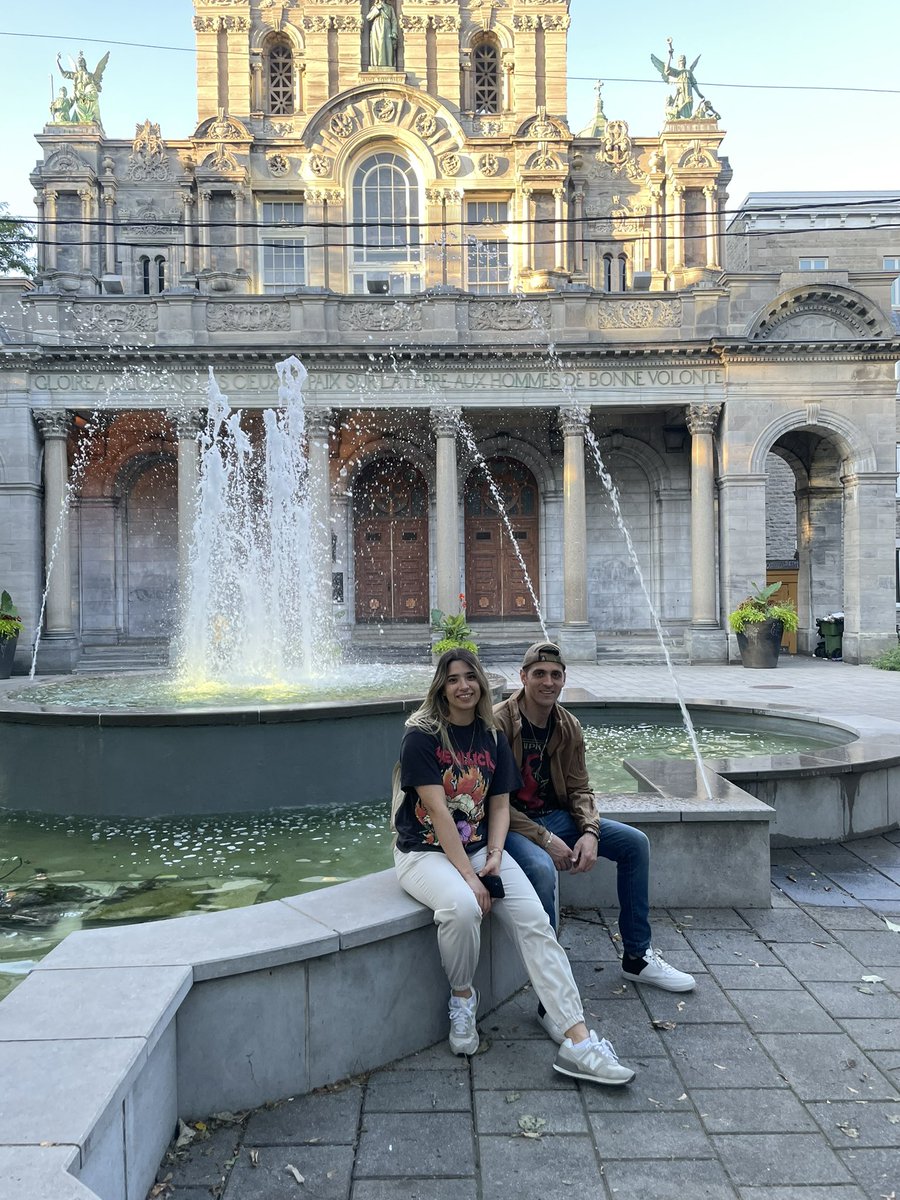 EnsaladaCesarGG's tweet photo. Un poquito de mi primer fin de semana en Montreal 🇨🇦❤️ https://t.co/hvcnASG6kL