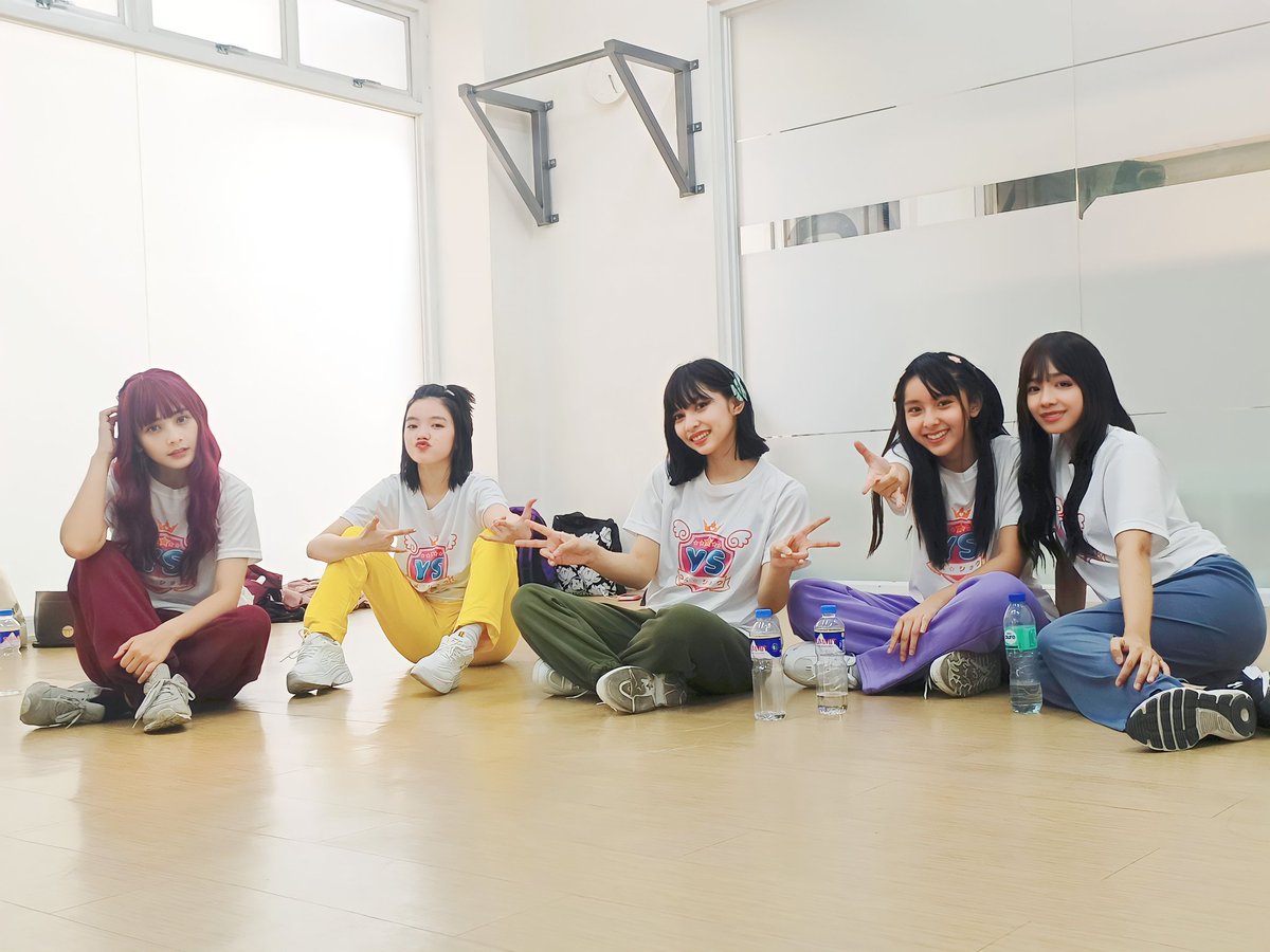 __raire's tweet photo. We may not have it all together, but together, We have it all 💜

Good Morning! 

#Yumeshou #PurpleYumeshou #RaiYumeshou #japaneseinspired #Idol #EXODiAPRO #RhedYumeshou #JEAYumeshou #StarYumeshou #YomiYumeshou #WeekendBonding https://t.co/ExsKMqs9m8