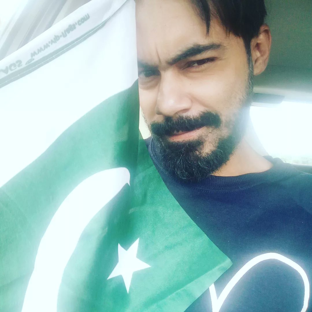 therealxekay's tweet photo. Main bura nahi hoon ,
Bas mujhe aik baar emaandaari SE chala k tu dekhu
#xekay #rew #14august2023 #IndependenceDay 
@CurrentGlobal07 @TOKCityOfLights https://t.co/Aua7V3DszK
